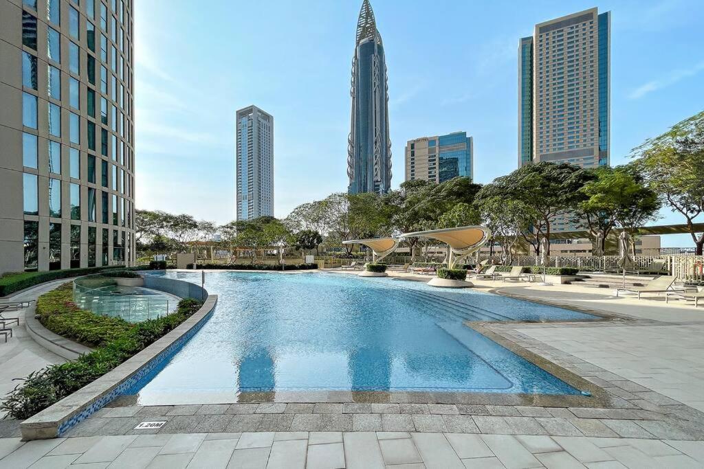 First Class 2br Burj Khalifa View Apartment Dubai