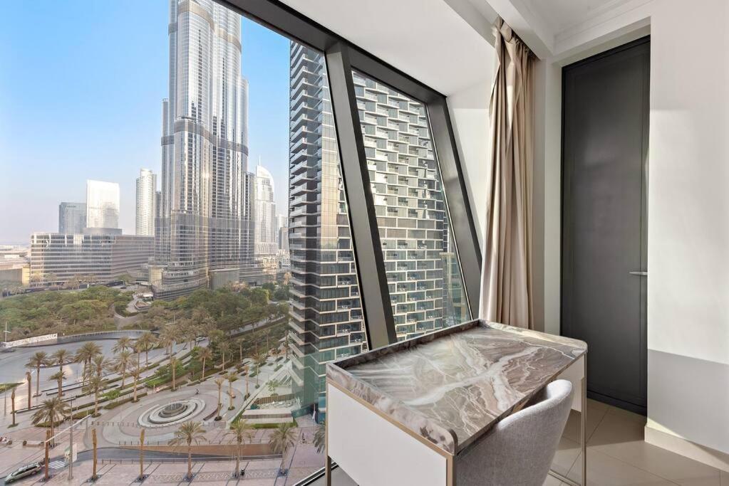 Apartment First Class 2br Burj Khalifa View Dubai
